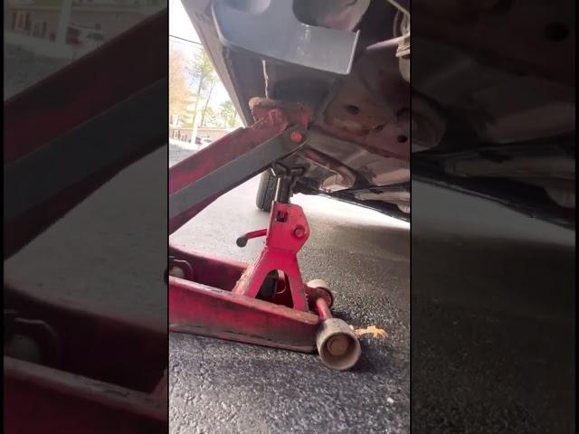 My mobile mechanic explains the use of the jack stand under the jack #carmaintenance