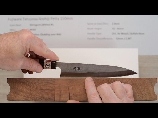 Teruyasu Fujiwara Nashiji Petty 150mm Quick Look