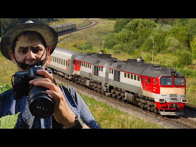 Russian train fans are catching six types of rolling stock at once!