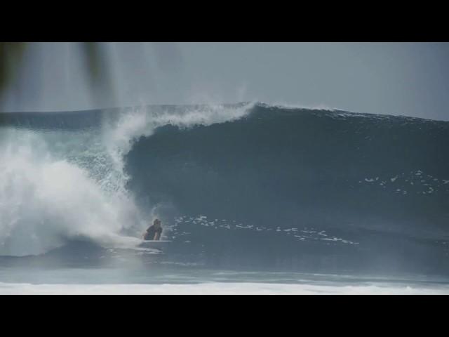 Beyrick De Vries & Matt McGillivray trade perfect barreling waves at Sozinhos - Pollywog Surf Travel