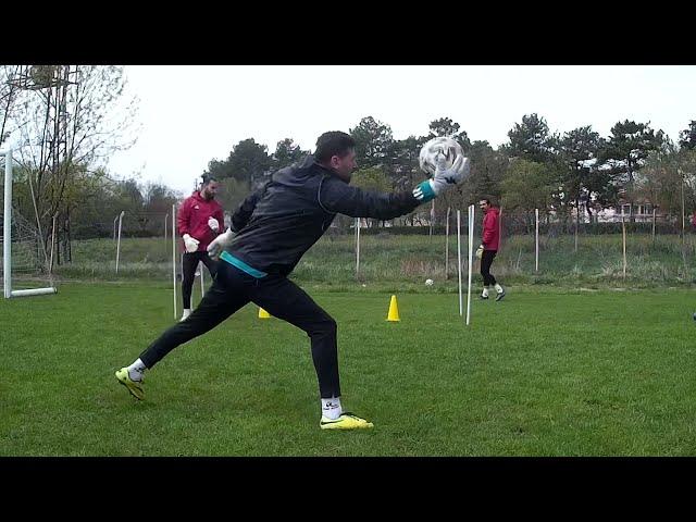 Goalkeeper speed training drills ..kaleci çalışması ( çabukluk , çeviklik )