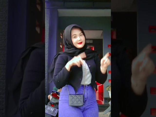 Kumpulan Video Cewek Jilbab Celana Ketat Muter_muter-muter..