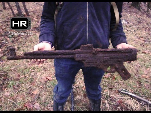 Metal Detecting WW2 Battlefields - WWII Relic Hunting Sturmgewehr 44!