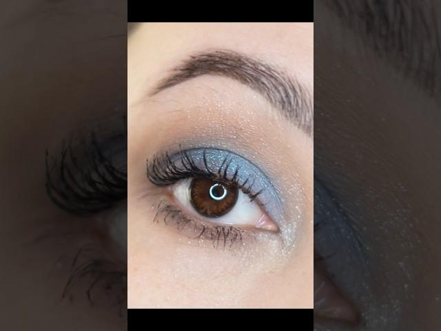 Trying Flower Knows Mermaid Dreams Palette - Blue Makeup Tutorial