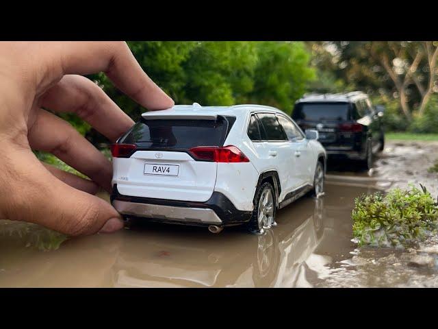 Mini Toyota RAV4 SUV | Off roading | Diecast Model Car Unboxing