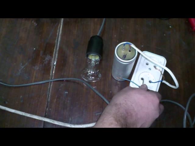 Проверка конденсатора, при помощи лампочки. Checking capacitor, using a bulb.