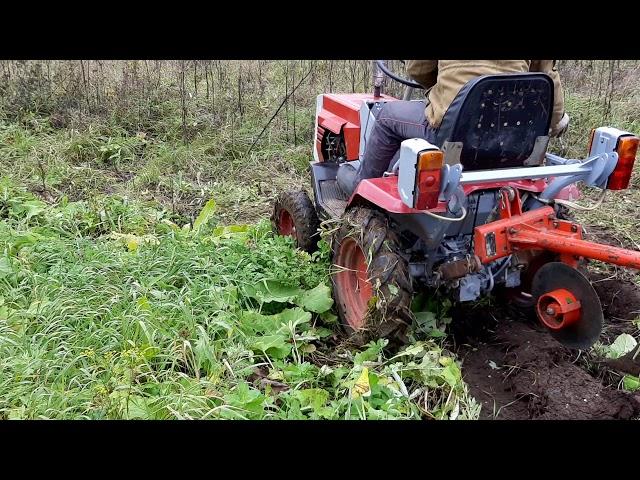 Вспашка дерна на КМЗ 012