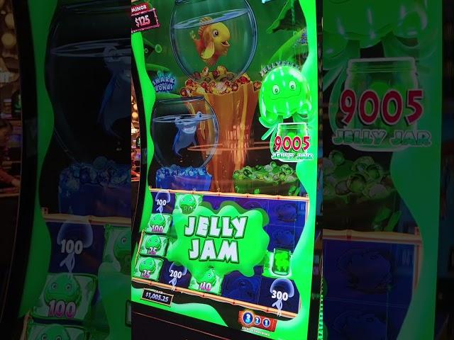 MASSIVE Jelly Jar Lands on the NEW Goldfish Respin Party! #slots #lasvegas #casino