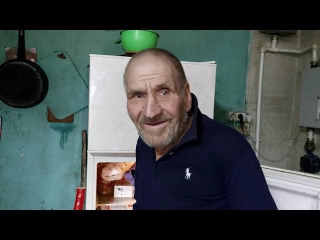 Дед Матвей принимает гостей!