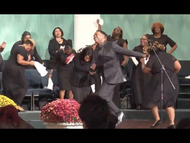  HELP IS ON THE WAY!!! - Apostolic PRAISE BREAK w/ Jonathan Nelson