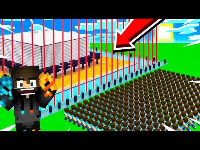 100 Players VS Ultra Pro Defence base In Minecraft