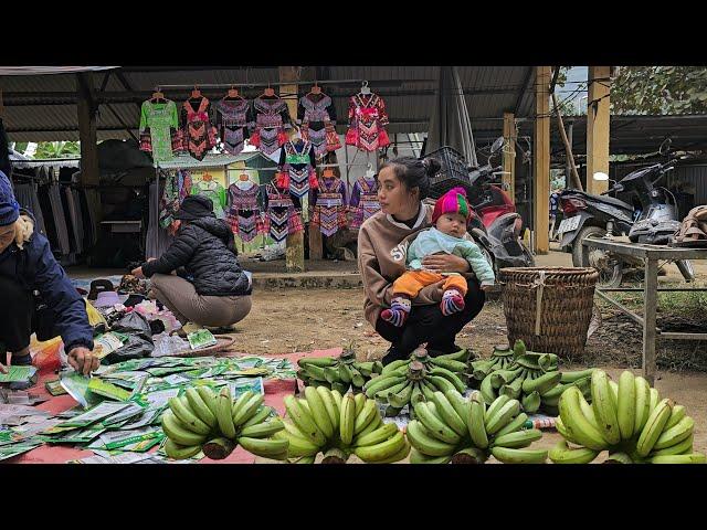 Ly Thi Di and Faith work hard to earn money to prepare for Christmas.