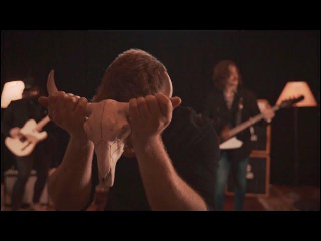 THE UGLY KINGS - The Devil Comes With A Smile (Official Video) | Napalm Records