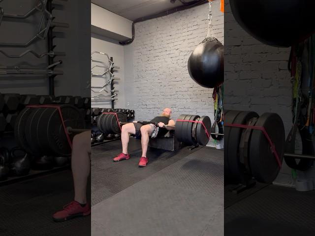 Hip thrust 220 kg x 10