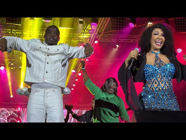 Oh show explosif de viviane chidid et duo de feu avec Sidy diop au concert Rakhass Zenith