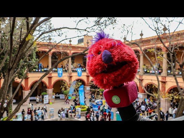 Tere en la Feria de las Carreras UASLP 2025