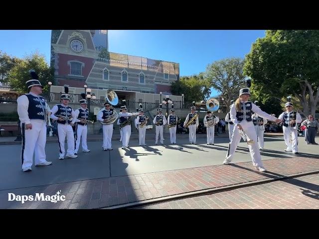 Disneyland Band | Holidays at the Disneyland Resort 2024 4K