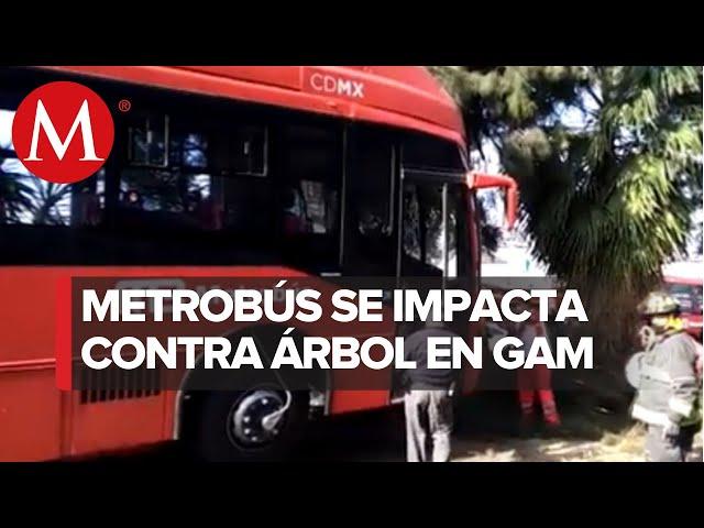 Choque de metrobús deja 7 lesionados en Gustavo A. Madero