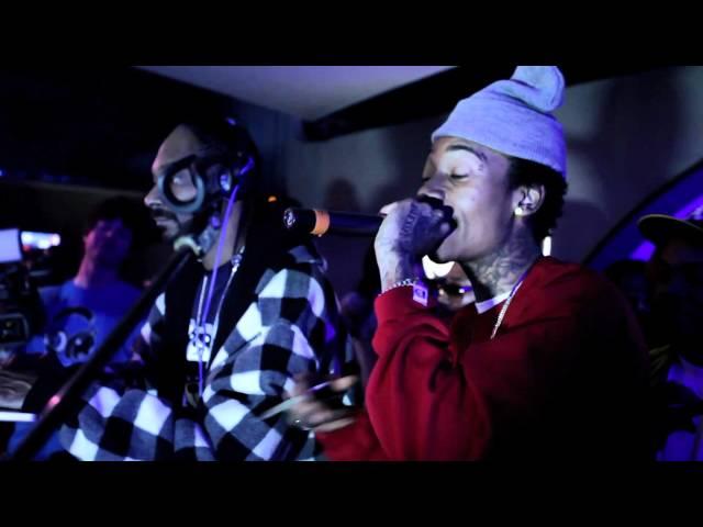 Wiz Khalifa W/ Snoop Dogg- Black And Yellow (Live)