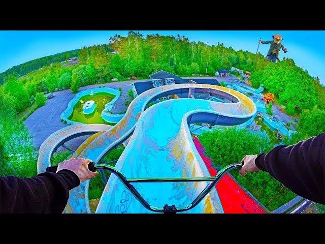 ТРЮКИ НА BMX В НЕВЕРОЯТНОМ ЗАБРОШЕННОМ АКВАПАРКЕ! BMX RIDING AT INSANE ABANDONED WATERPARK!