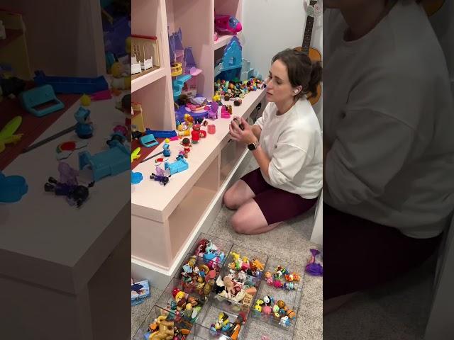 How I Organize My Autistic Child's Toys | #autism