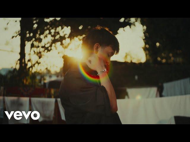 Ismail Izzani - IMAN (Official Music Video)