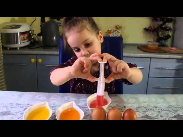 Яйца из желе.  Ируся делает желейные яйца. Ira makes jelly eggs