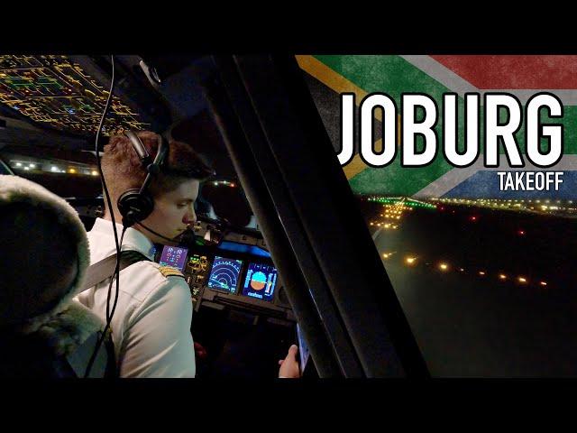 Voll beladen! Takeoff in Johannesburg | A330neo Cockpit POV | AeroNewsGermany