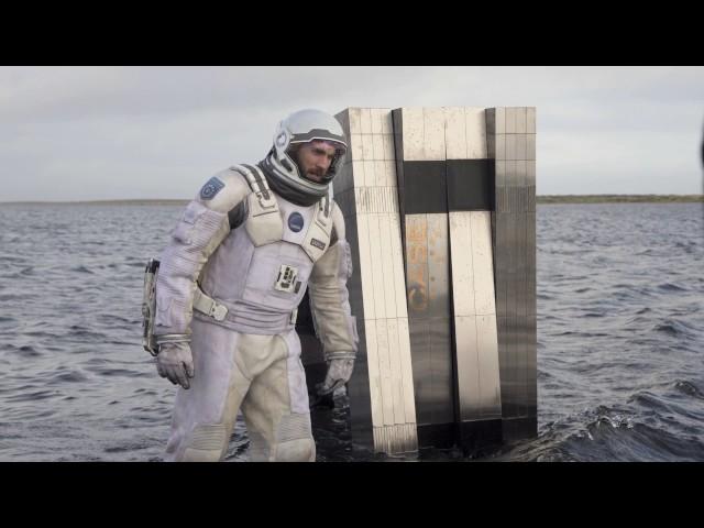 Interstellar - TARS and CASE (Bonus Feature)