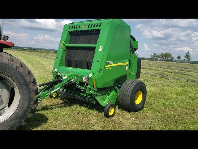 THE NEW 560 M JOHN DEERE BALER!