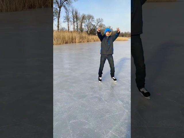 Святогорск, озеро Банное. На коньках 