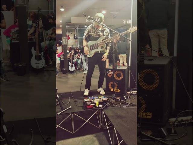 Live from Guitar Show 2023 #bassyoulife