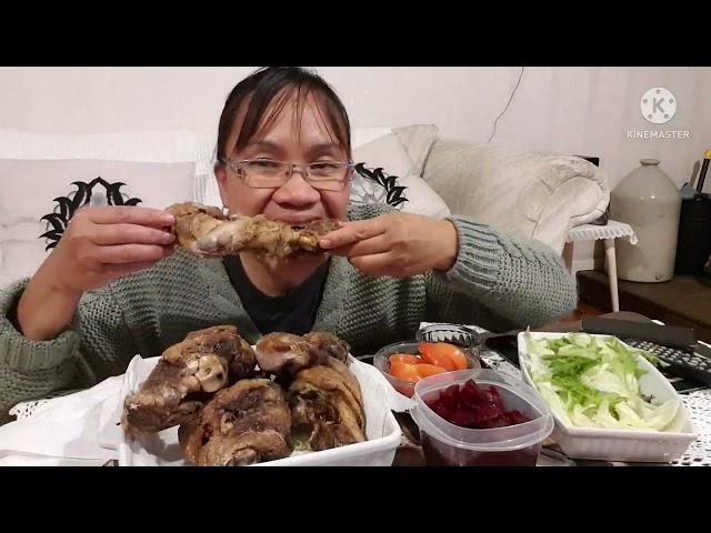 :Crunchy crispy pata for my dinner w/ veges:Irie BaconsTv New zealand subscribe my chanel please: