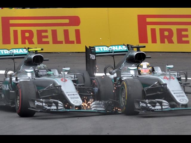 Rosberg And Hamilton Clash On Last Lap | Austrian Grand Prix 2016