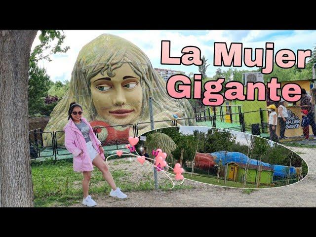 La Mujer Gigante en el Parque Europa