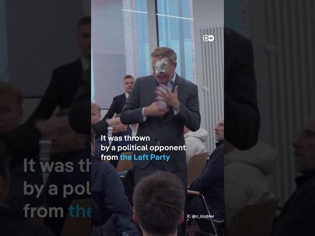 German FDP leader Lindner gets hit with foam pie during campaigning | DW news