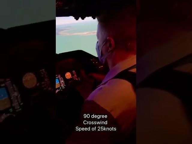 Boeing 747 crosswind manual landing.