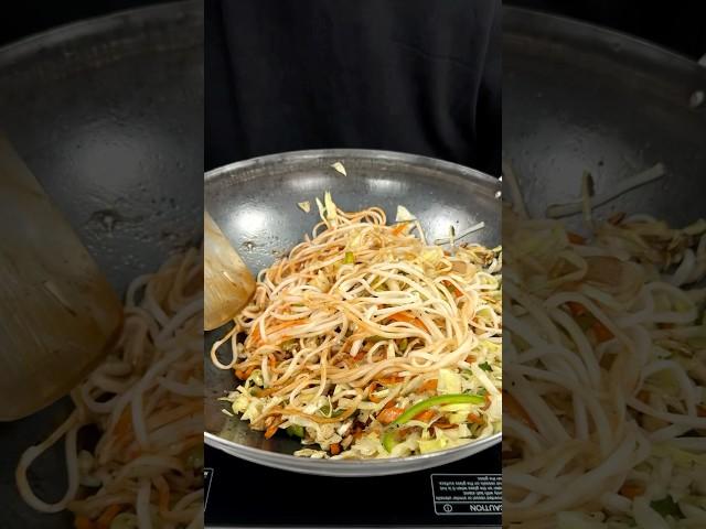 Street Style Veg Chowmein ASMR Cooking || #shorts #food #cooking #asmr #indianasmrworld #streetfood