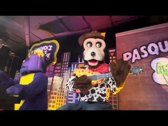 Chuck E. Cheese Northridge California “Holiday Medley”