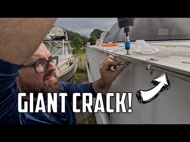 ️ Hurricane-damaged DIY catamaran. The leaky deck-hull joint  Ep 603