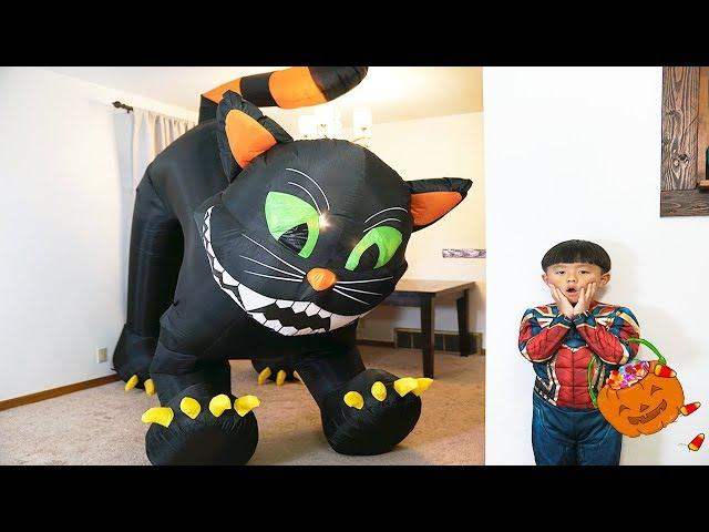 Fun Halloween Costume Dress up Pretend Play with Big Scary Cat