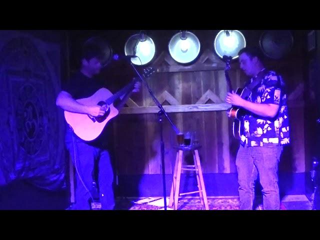 Amazing Guitar Duel at Open Mic 04.10.18