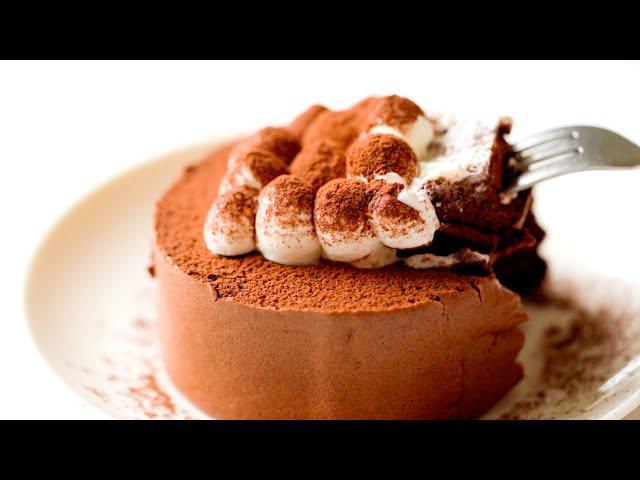 Chocolate Cake Roll Recipe · Two Fillings That Fit Best With Chocolate · Best Chocolate Swiss Roll