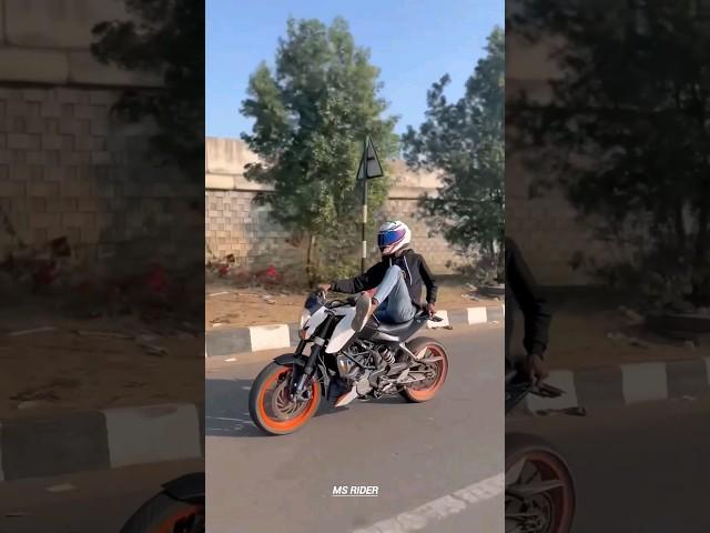 KTM Bike lover ️‍#yamaha #ktm  #motovlog #omg #viral #balloon #r15 #shorts #video