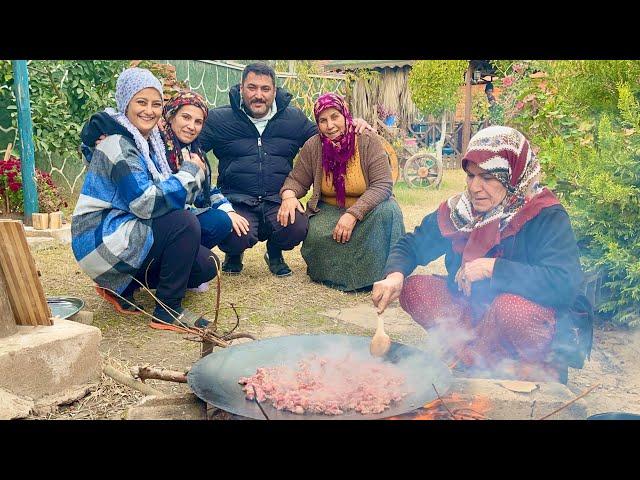 ABİM İSTANBULA DÖNÜYOR  ODUN ATEŞİNDE KUZU ETİ KAVURMA  ŞİFALI EBE GÖMECİ KÖY YEMEĞİ