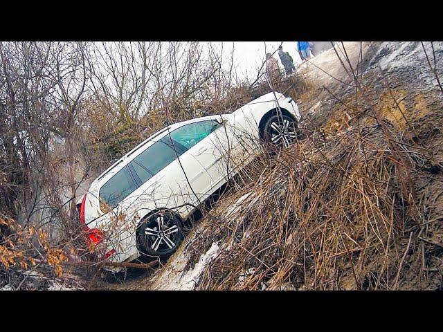 МАССОВЫЙ БОЙ МАШИН! РАЗБИЛИ два TOYOTA PRADO во время OFFROAD заездов