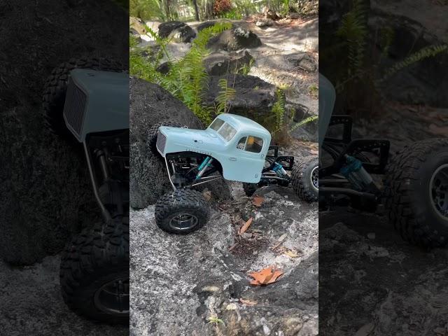 Custom SCX10 Pro! RC4WD King Shocks! #scalecrawler #rccrawler #axialadventures