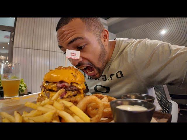 1.1kg Burger Challenge: Gdańsk, Poland