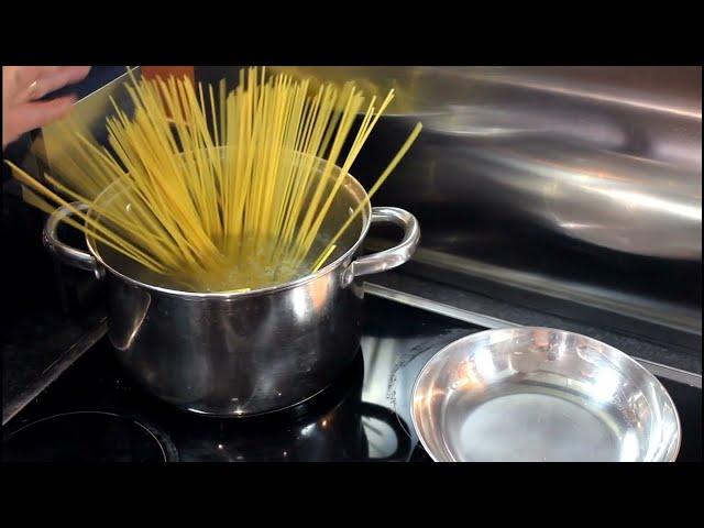 How to cook the perfect spaghetti. Learn from Italian.