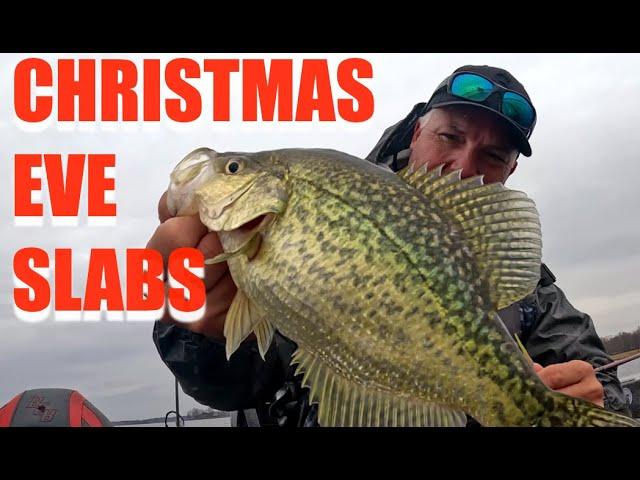 Christmas Eve Slabs (Crappie Fishing)